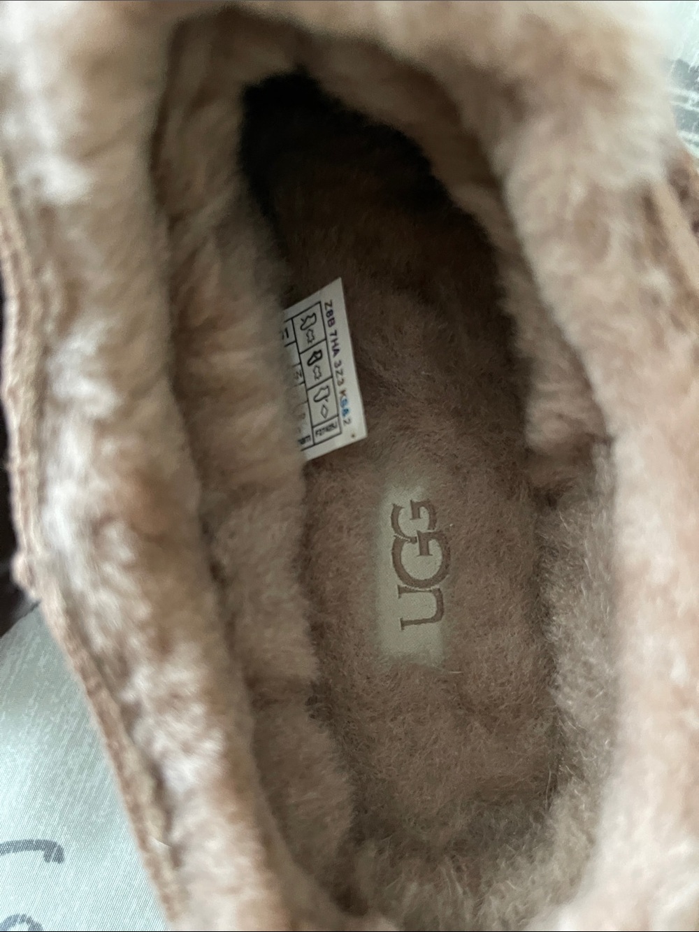 UGG Women's Suede Slip-On Slippers in Rocky Oak Wore once - Picture 8 of 9